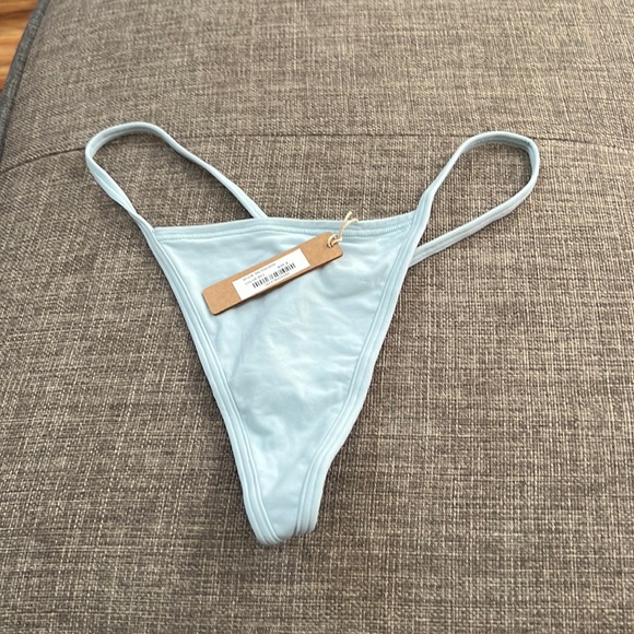 Skims Fit Everybody T String Thong - Picture 10 of 11